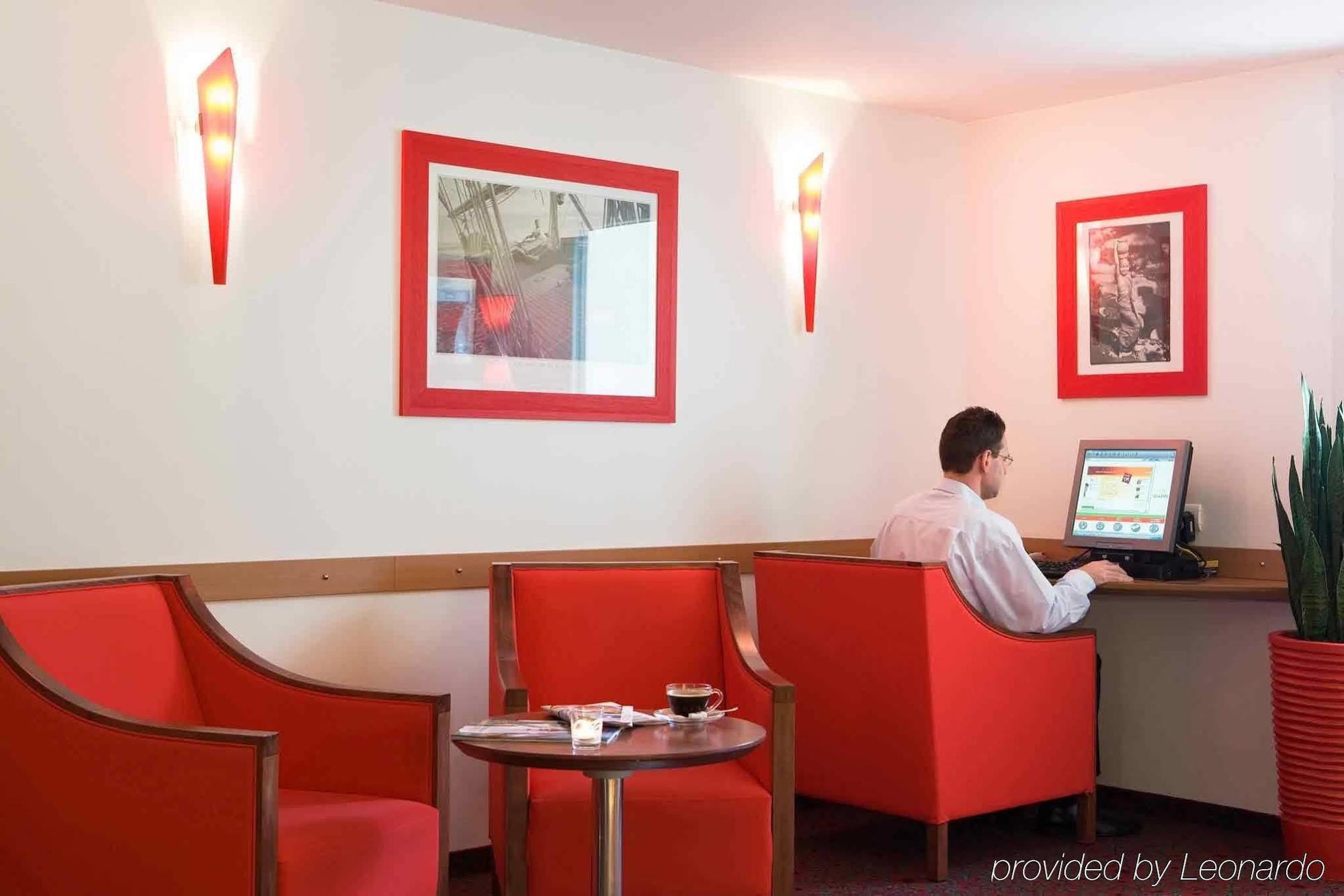 Отель Ibis Mulhouse Ile Napoleon Сошем Экстерьер фото