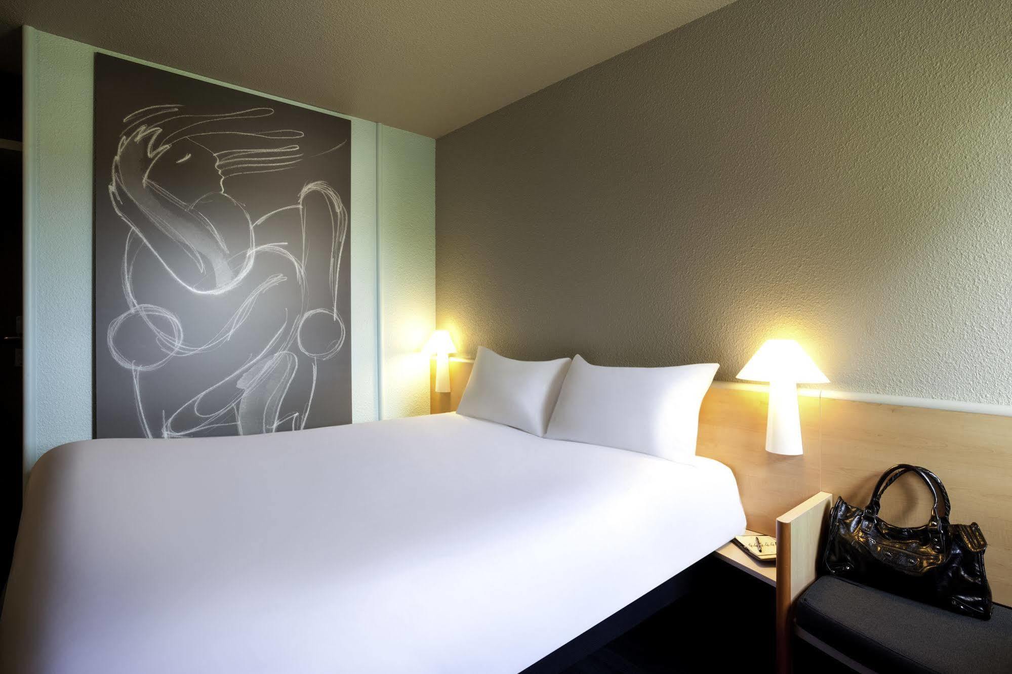 Отель Ibis Mulhouse Ile Napoleon Сошем Экстерьер фото